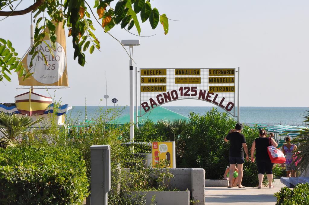 Hotel Adelphi Riccione Eksteriør bilde